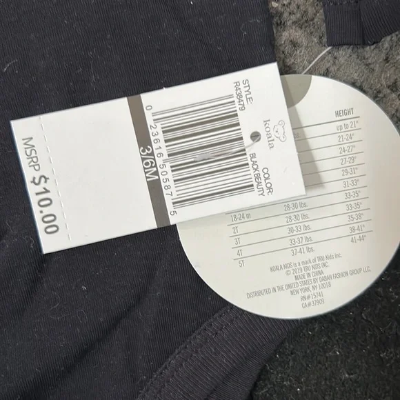 You had me at glitter onesie - Picture 3 of 4